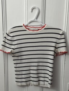 ZARA Knit White and Black Striped Ribbed Tee with Red Trim